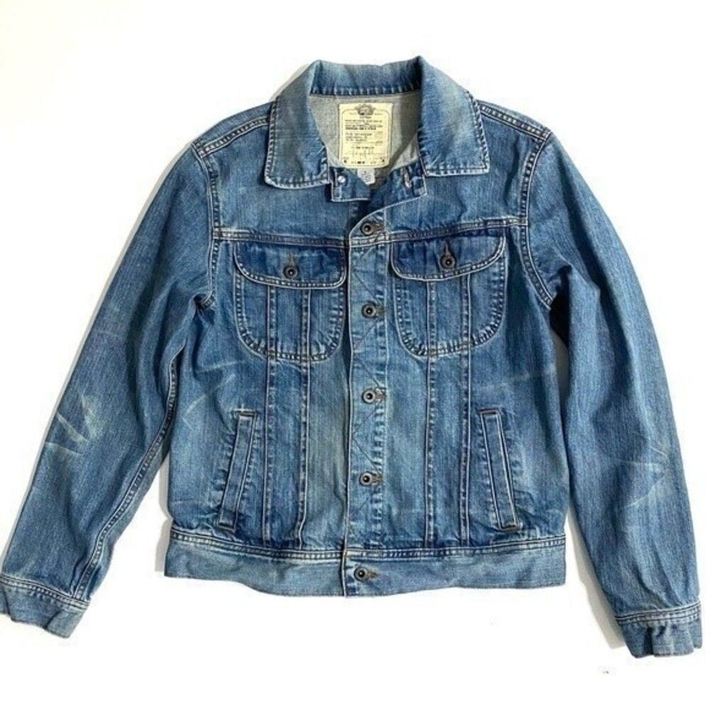 Old navy womens size small denim jean jacket fading and distressed pockets